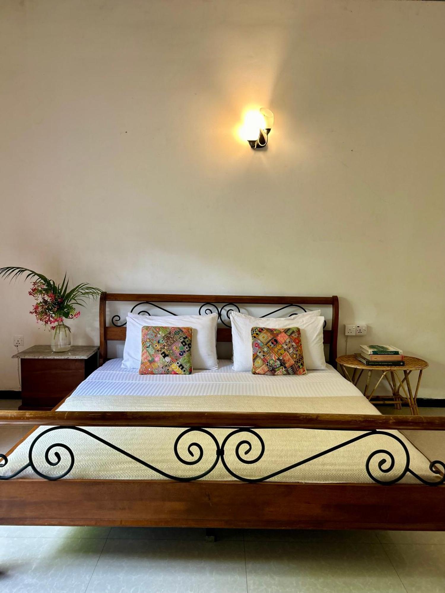 One Bhakthi Hotel Ahangama Buitenkant foto